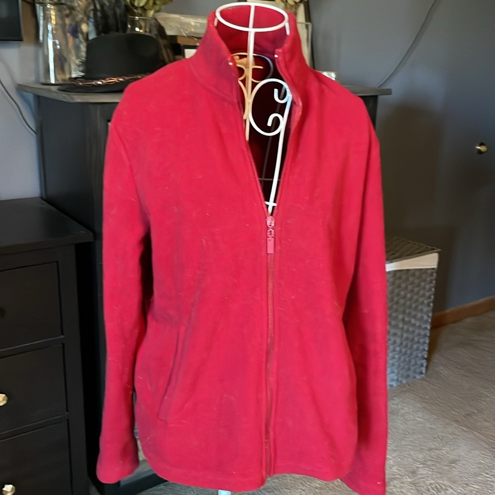 Beautiful deep red full zip fleece